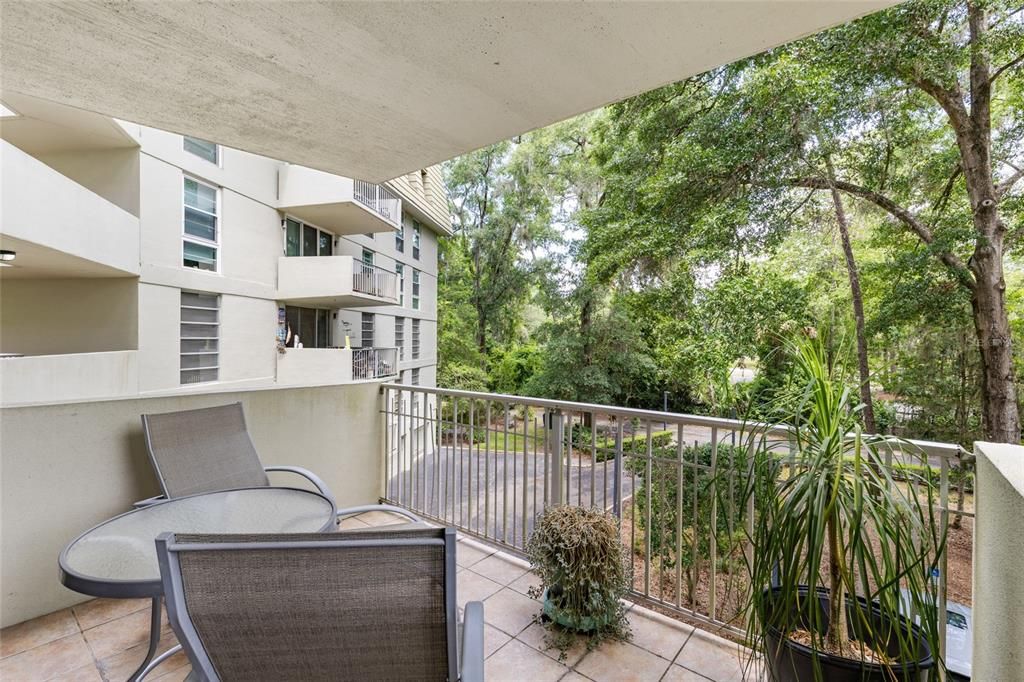 Activo con contrato: $240,000 (3 camas, 2 baños, 1558 Pies cuadrados)