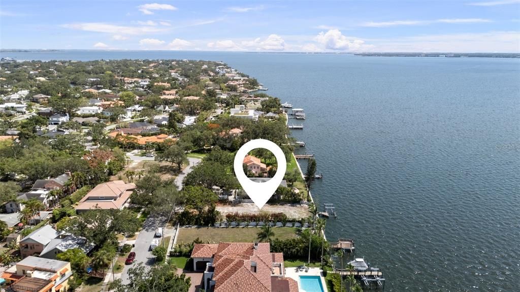 En Venta: $8,750,000 (0.33 acres)