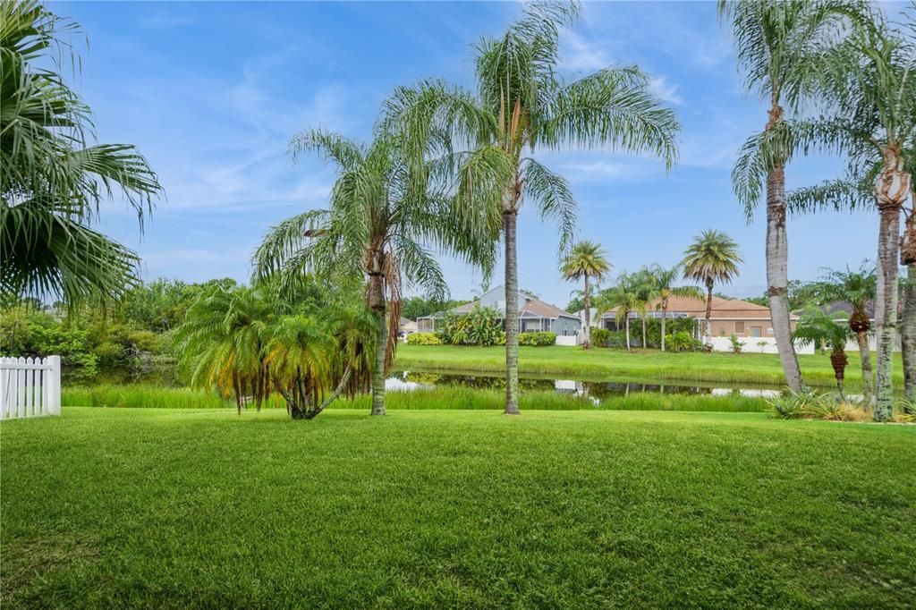 Activo con contrato: $360,000 (4 camas, 2 baños, 2027 Pies cuadrados)