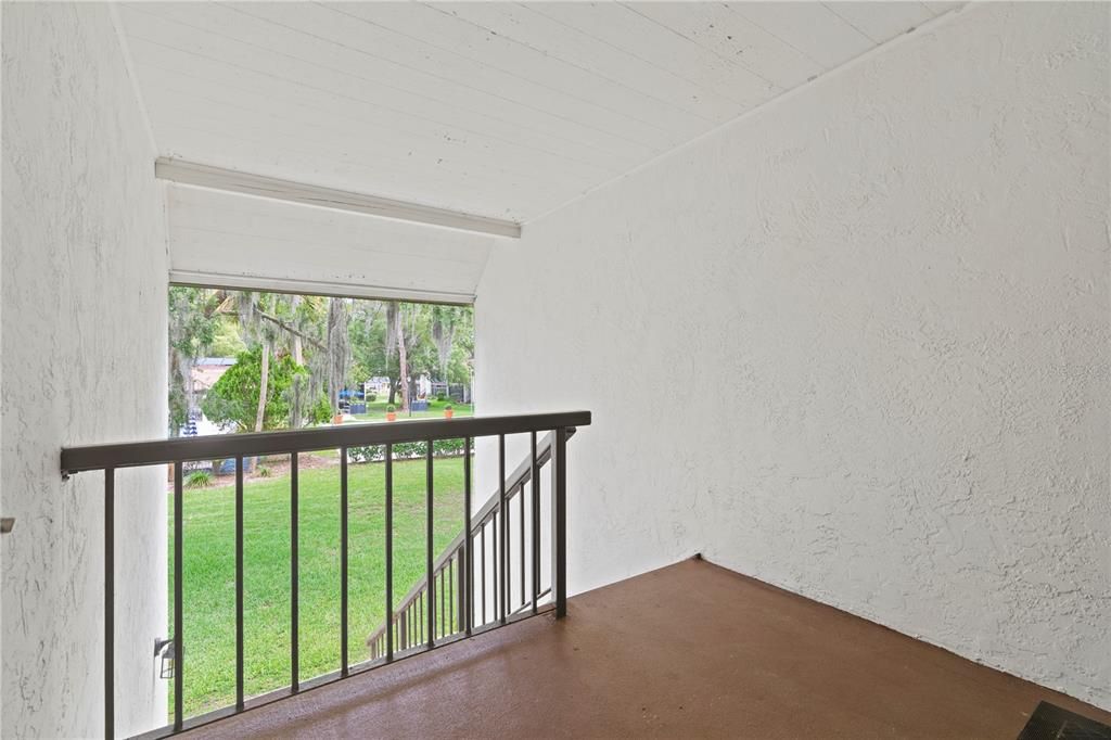 待售: $103,000 (2 贝兹, 2 浴室, 1035 平方英尺)