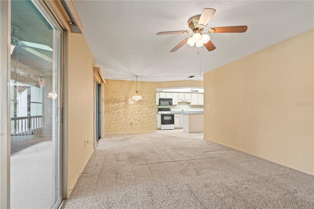 待售: $103,000 (2 贝兹, 2 浴室, 1035 平方英尺)