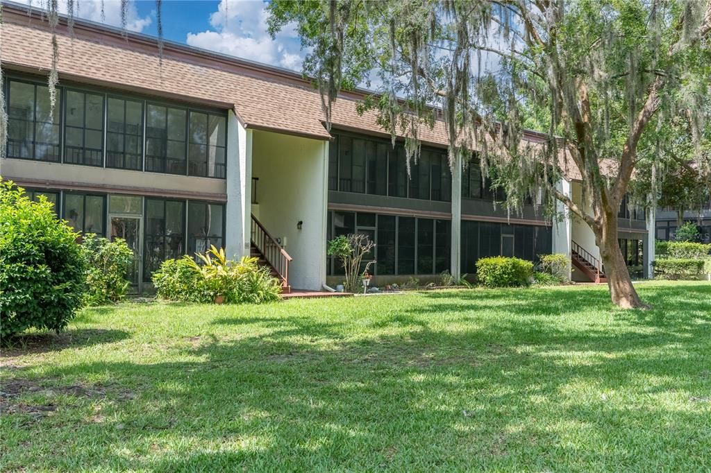 待售: $103,000 (2 贝兹, 2 浴室, 1035 平方英尺)