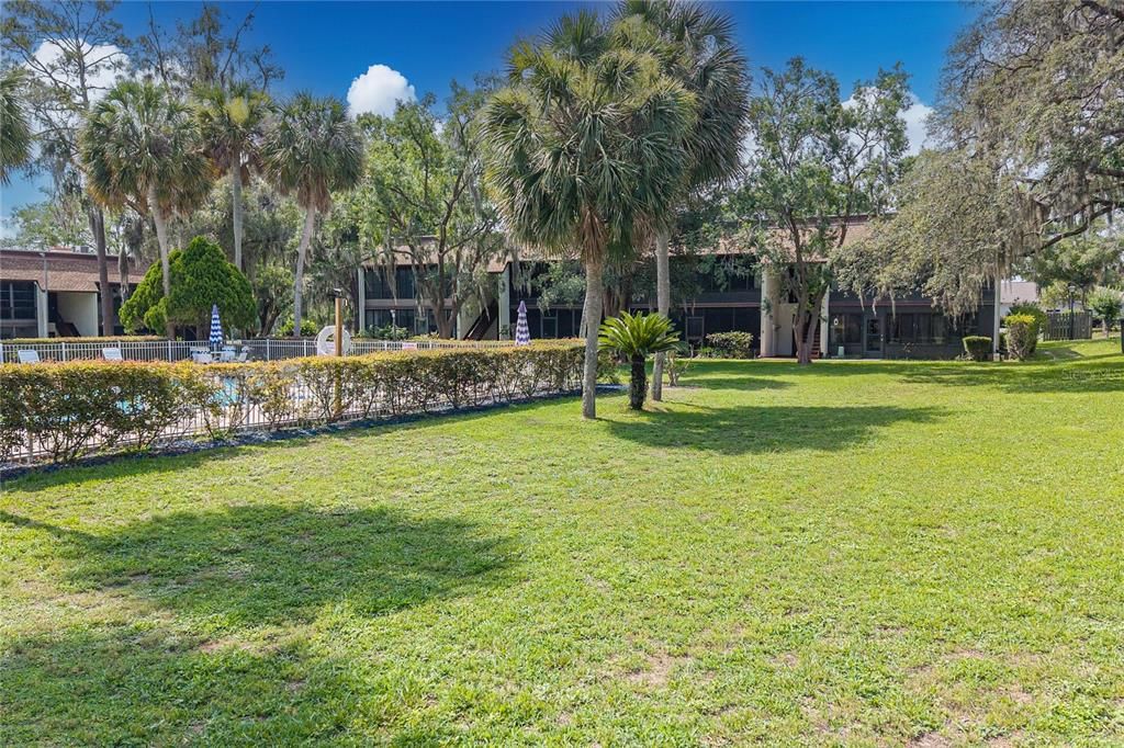 待售: $103,000 (2 贝兹, 2 浴室, 1035 平方英尺)