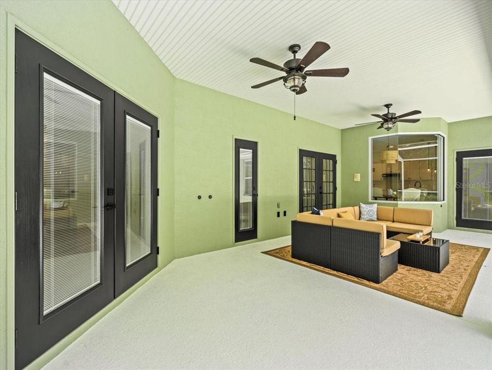 Под контрактом: $550,000 (4 спален, 3 ванн, 2724 Квадратных фут)