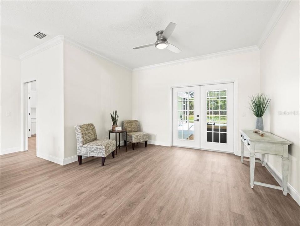 Под контрактом: $550,000 (4 спален, 3 ванн, 2724 Квадратных фут)