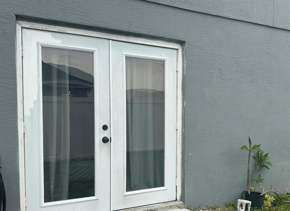 Recently Rented: $1,150 (1 beds, 1 baths, 300 Square Feet)