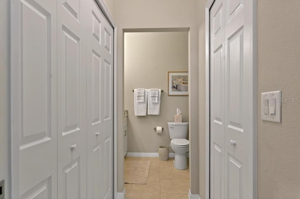 合同活跃: $275,000 (2 贝兹, 2 浴室, 1418 平方英尺)