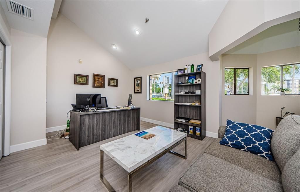 Activo con contrato: $790,000 (0 camas, 0 baños, 3760 Pies cuadrados)