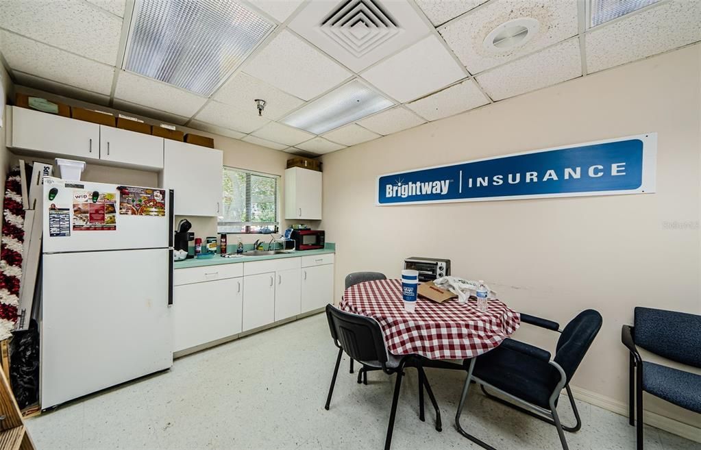 Activo con contrato: $790,000 (0 camas, 0 baños, 3760 Pies cuadrados)