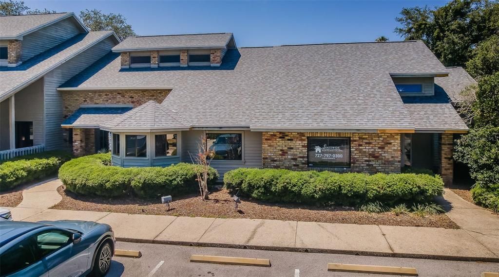 Activo con contrato: $790,000 (0 camas, 0 baños, 3760 Pies cuadrados)