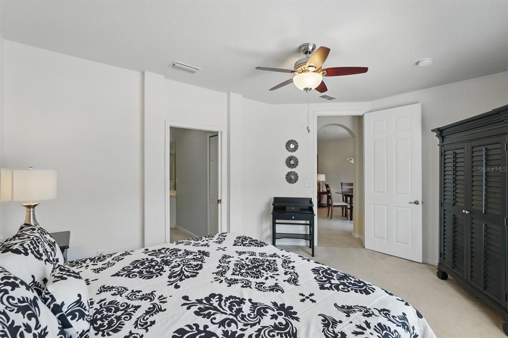 待售: $249,000 (2 贝兹, 2 浴室, 1278 平方英尺)