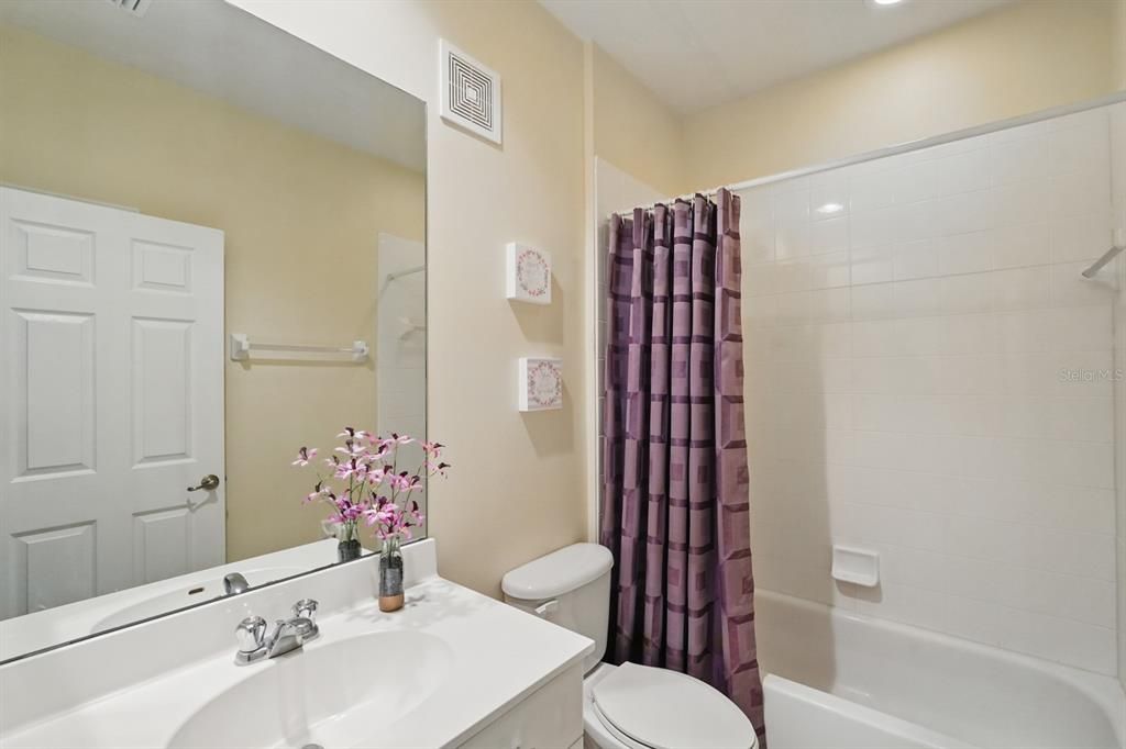 待售: $249,000 (2 贝兹, 2 浴室, 1278 平方英尺)