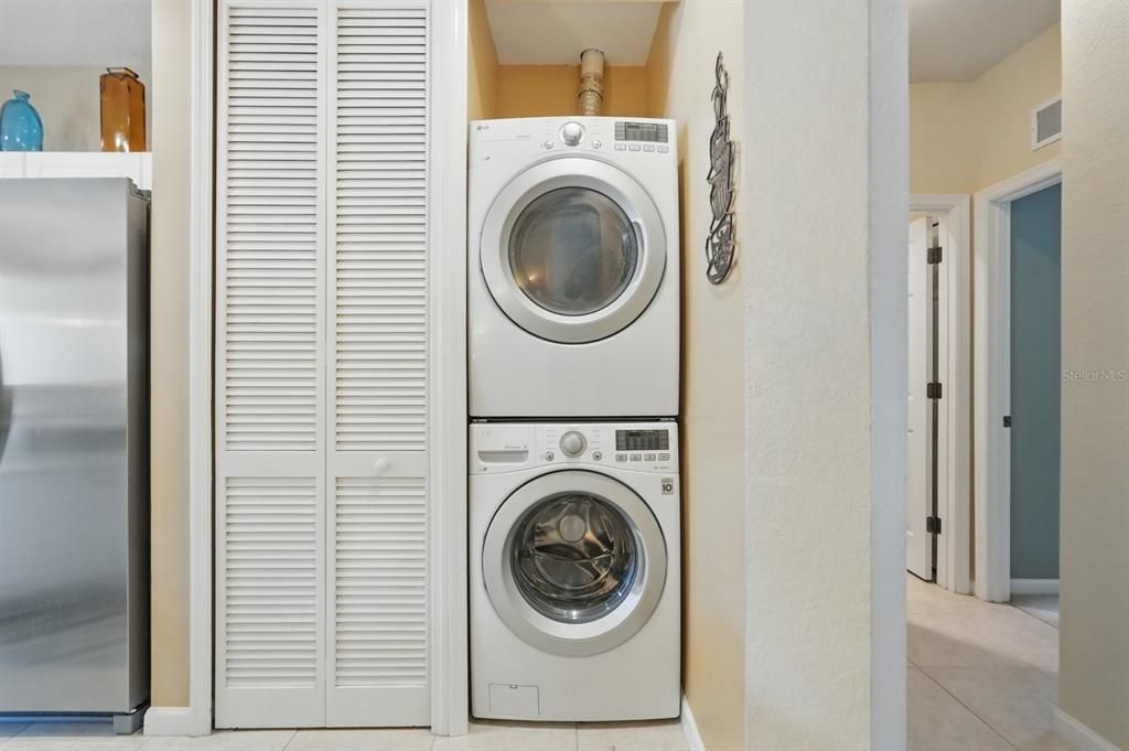 待售: $249,000 (2 贝兹, 2 浴室, 1278 平方英尺)