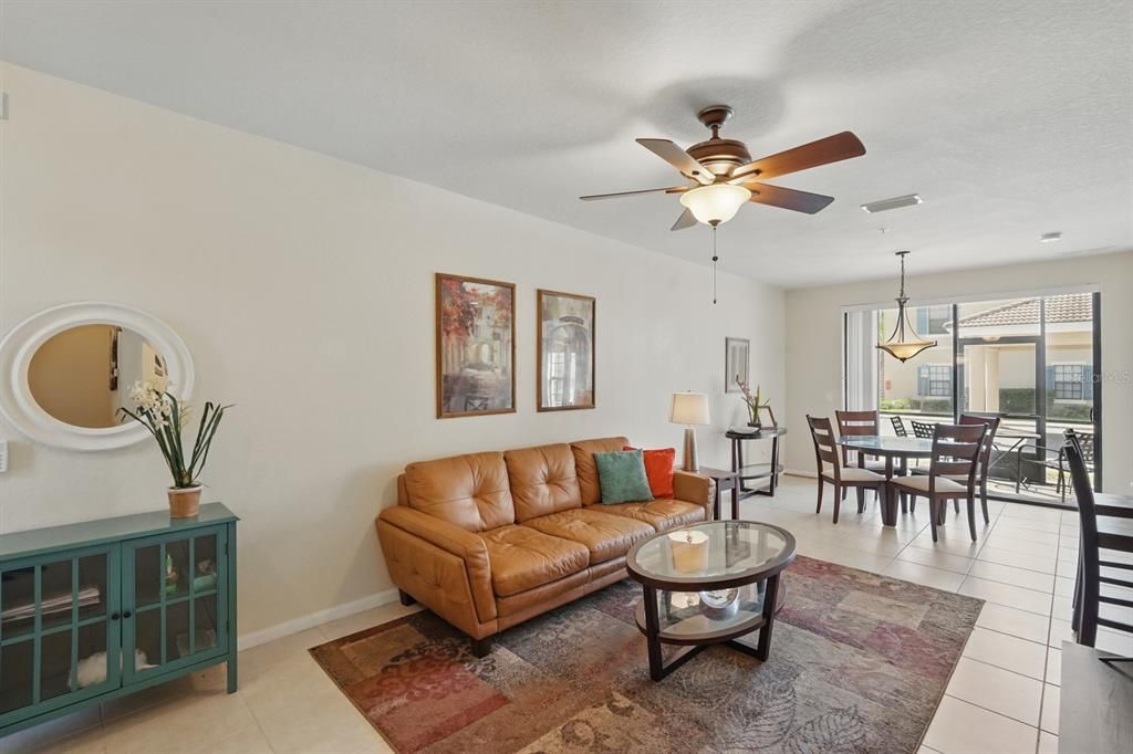 待售: $249,000 (2 贝兹, 2 浴室, 1278 平方英尺)