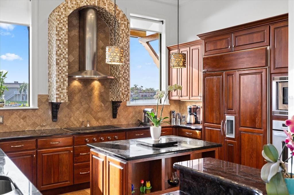 En Venta: $2,690,000 (3 camas, 3 baños, 3669 Pies cuadrados)