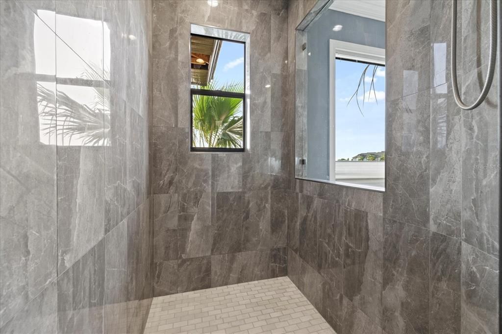 En Venta: $2,690,000 (3 camas, 3 baños, 3669 Pies cuadrados)