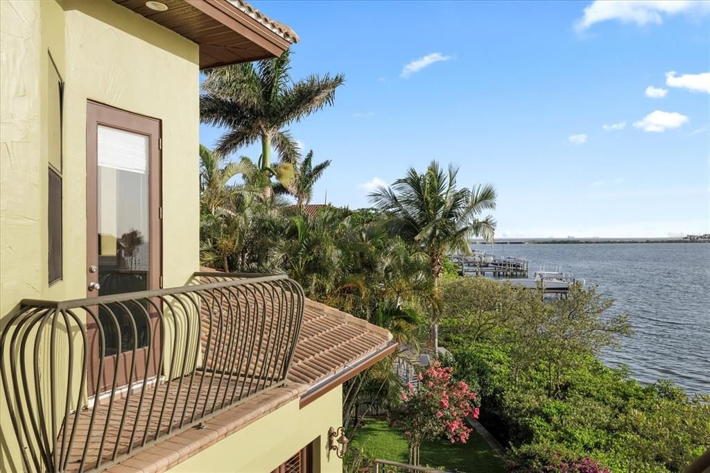 En Venta: $2,690,000 (3 camas, 3 baños, 3669 Pies cuadrados)