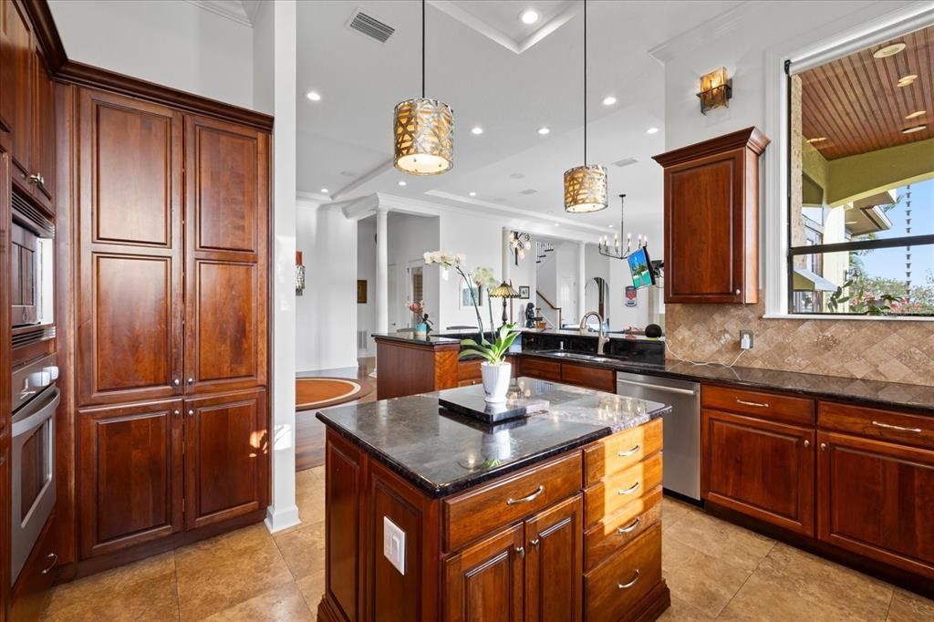 En Venta: $2,690,000 (3 camas, 3 baños, 3669 Pies cuadrados)