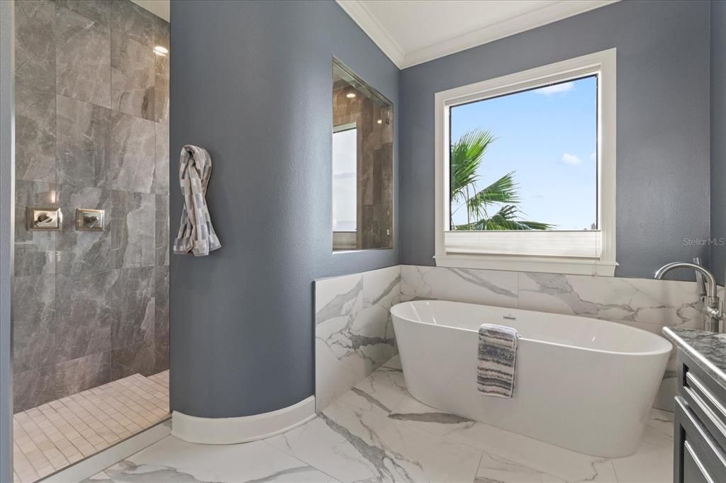 En Venta: $2,690,000 (3 camas, 3 baños, 3669 Pies cuadrados)