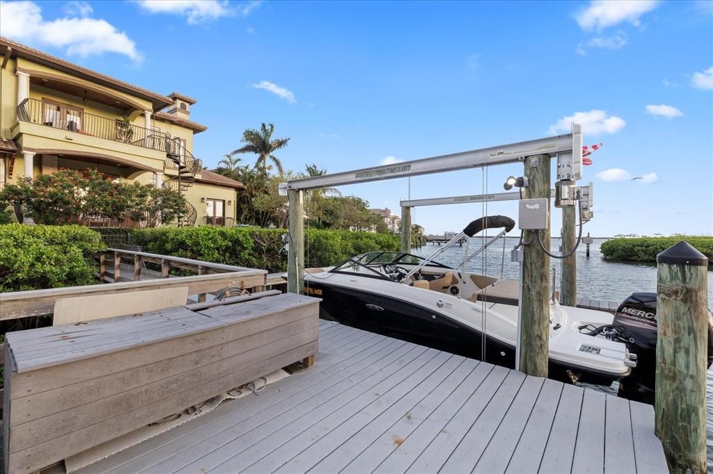 En Venta: $2,690,000 (3 camas, 3 baños, 3669 Pies cuadrados)