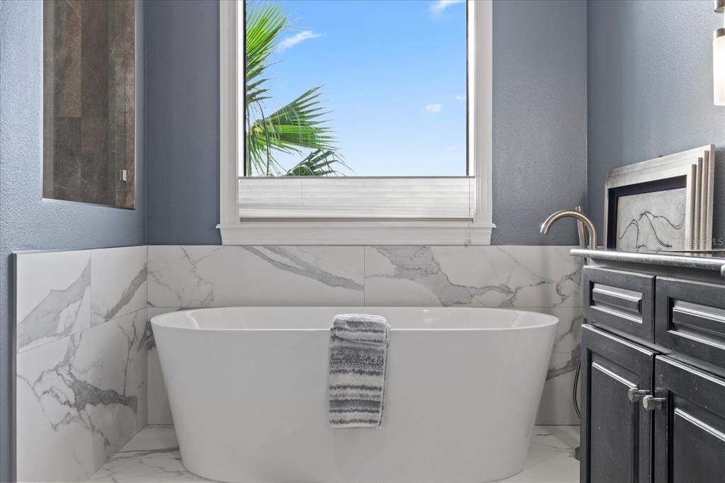 En Venta: $2,690,000 (3 camas, 3 baños, 3669 Pies cuadrados)