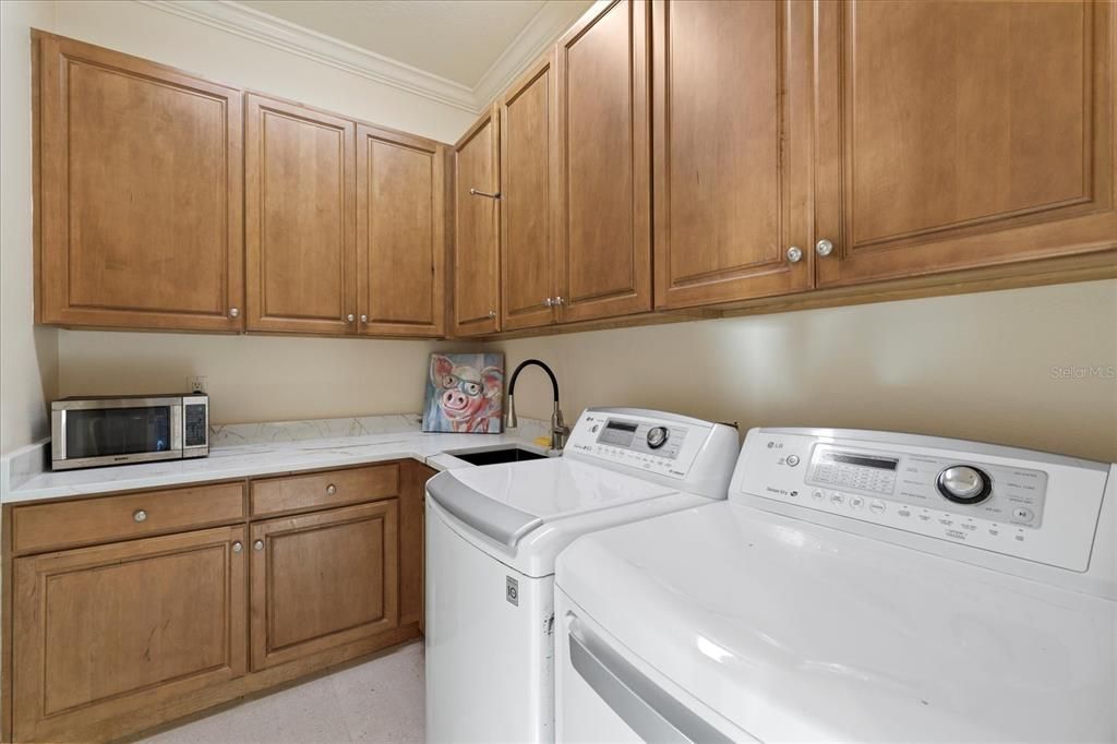 En Venta: $2,690,000 (3 camas, 3 baños, 3669 Pies cuadrados)