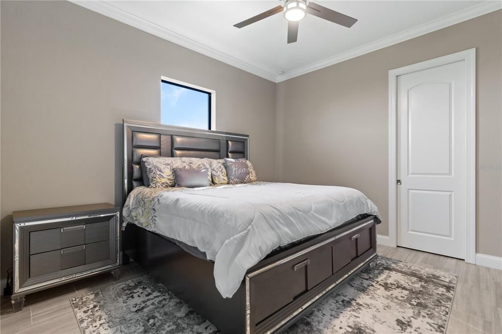 For Sale: $1,200,000 (4 beds, 4 baths, 3547 Square Feet)