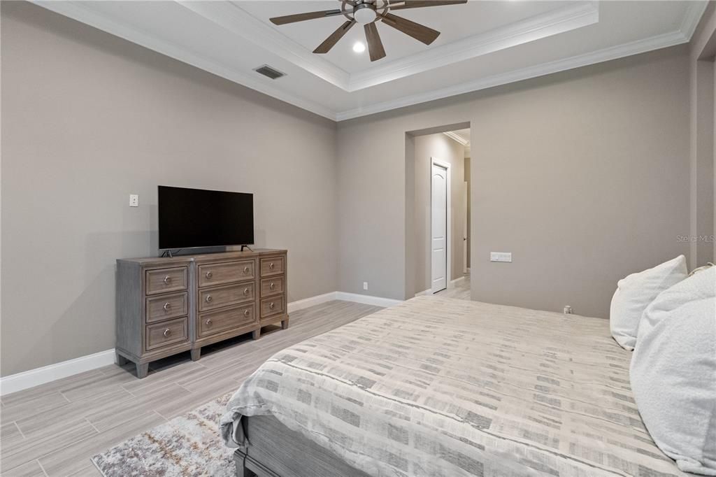 For Sale: $1,200,000 (4 beds, 4 baths, 3547 Square Feet)