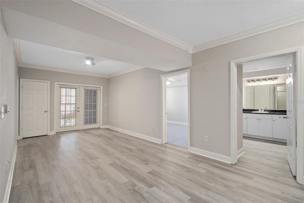 待售: $248,500 (2 贝兹, 2 浴室, 1215 平方英尺)