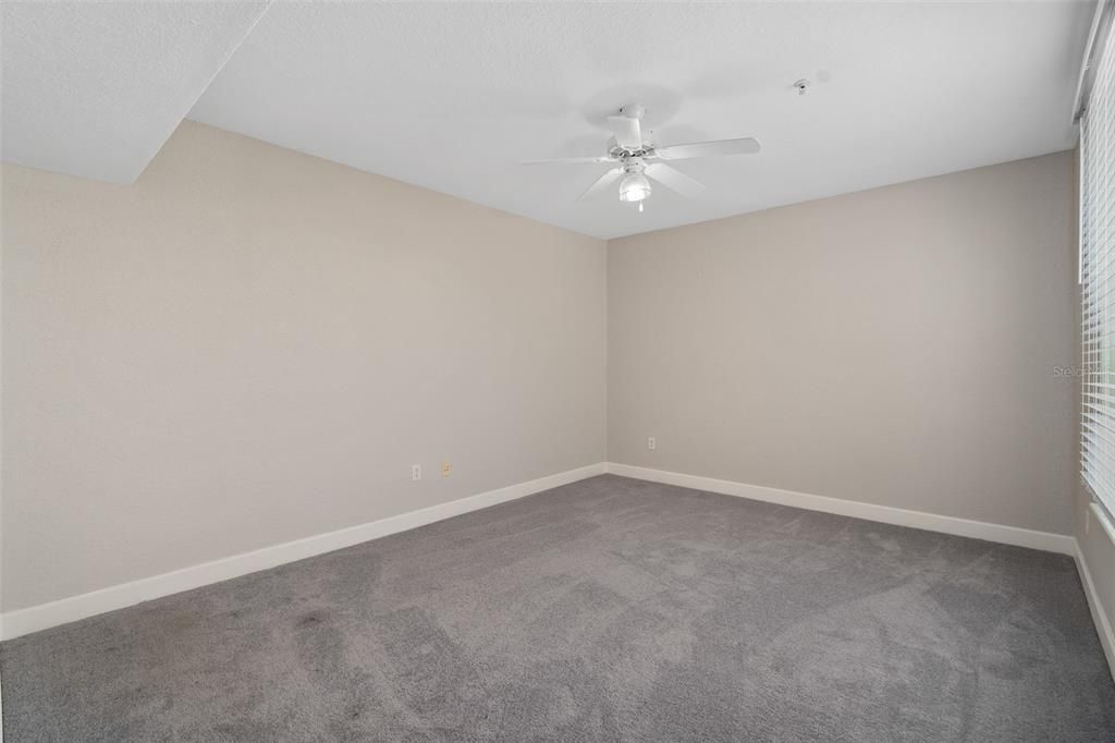 待售: $248,500 (2 贝兹, 2 浴室, 1215 平方英尺)