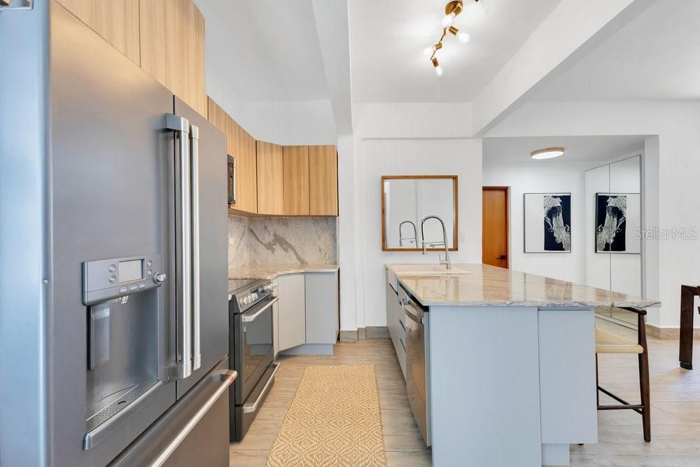 Active With Contract: $1,395,000 (4 beds, 2 baths, 1800 Square Feet)