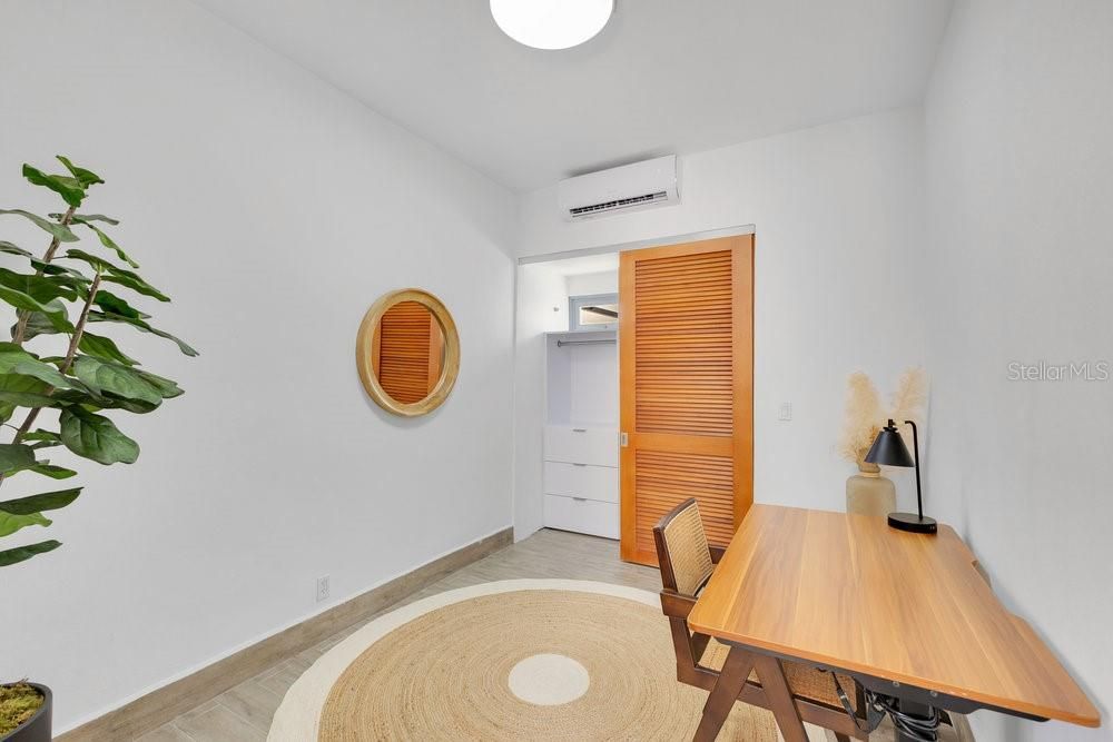 Active With Contract: $1,395,000 (4 beds, 2 baths, 1800 Square Feet)