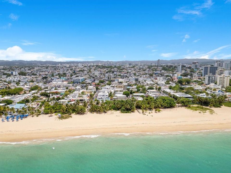 Active With Contract: $1,395,000 (4 beds, 2 baths, 1800 Square Feet)