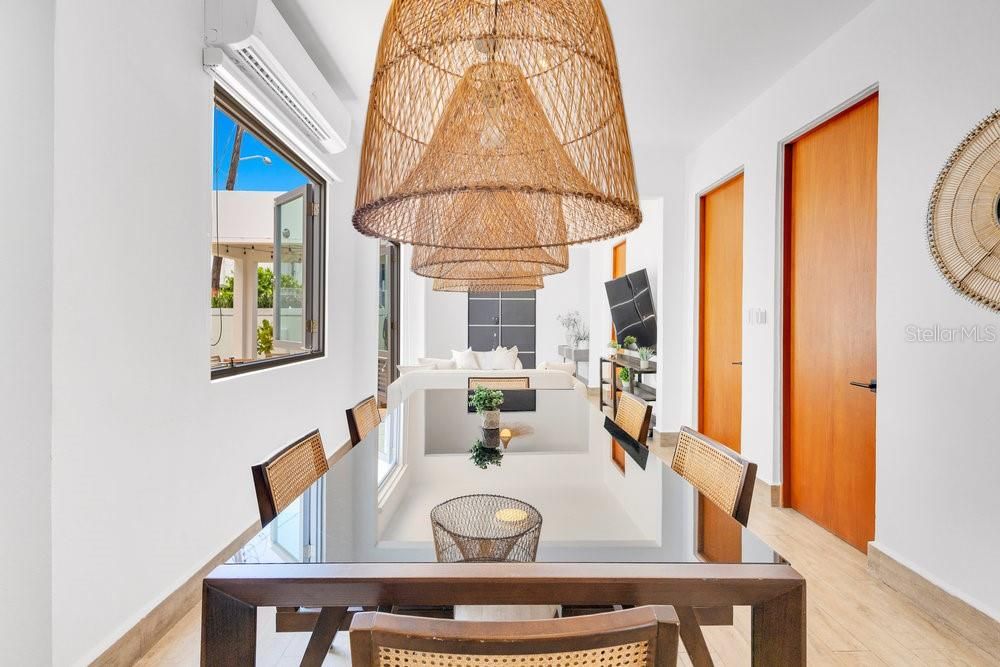 Active With Contract: $1,395,000 (4 beds, 2 baths, 1800 Square Feet)