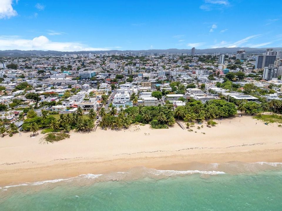 Active With Contract: $1,395,000 (4 beds, 2 baths, 1800 Square Feet)