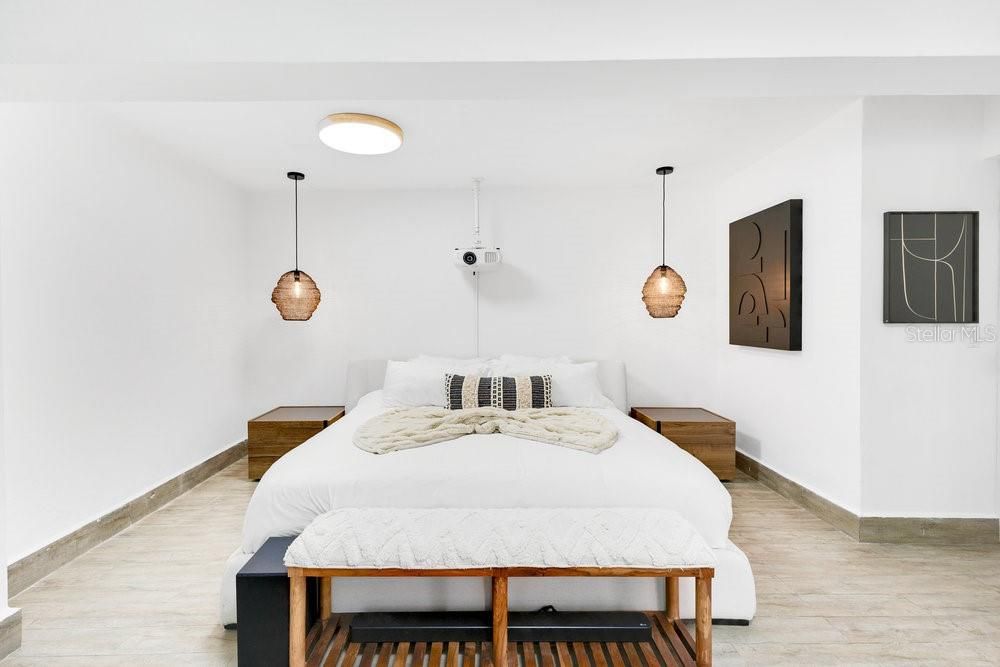 Active With Contract: $1,395,000 (4 beds, 2 baths, 1800 Square Feet)