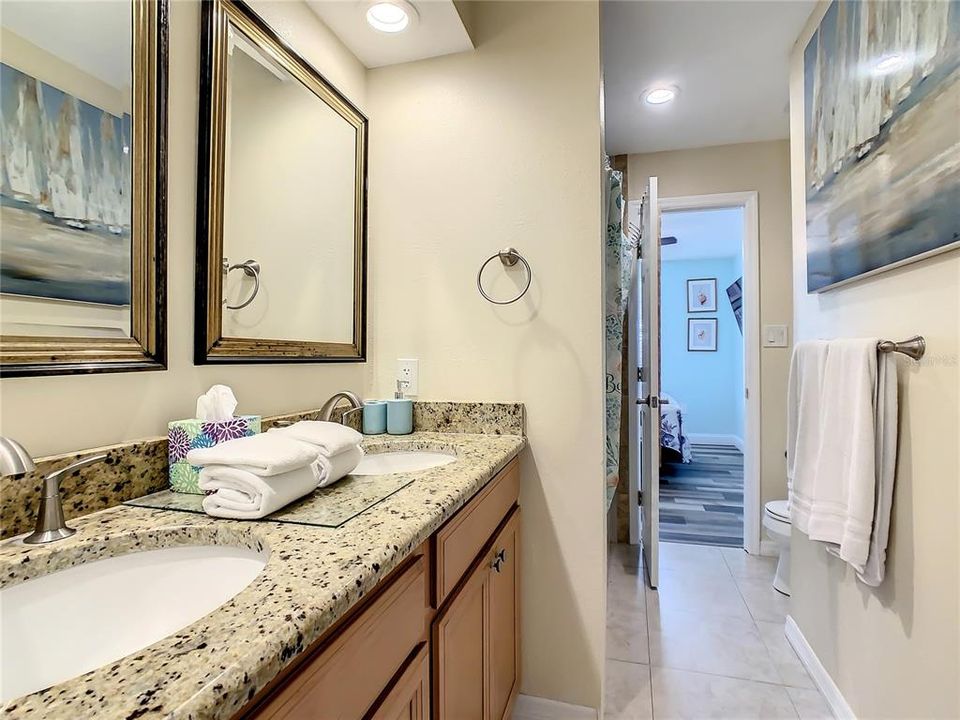 На продажу: $550,000 (4 спален, 2 ванн, 1656 Квадратных фут)