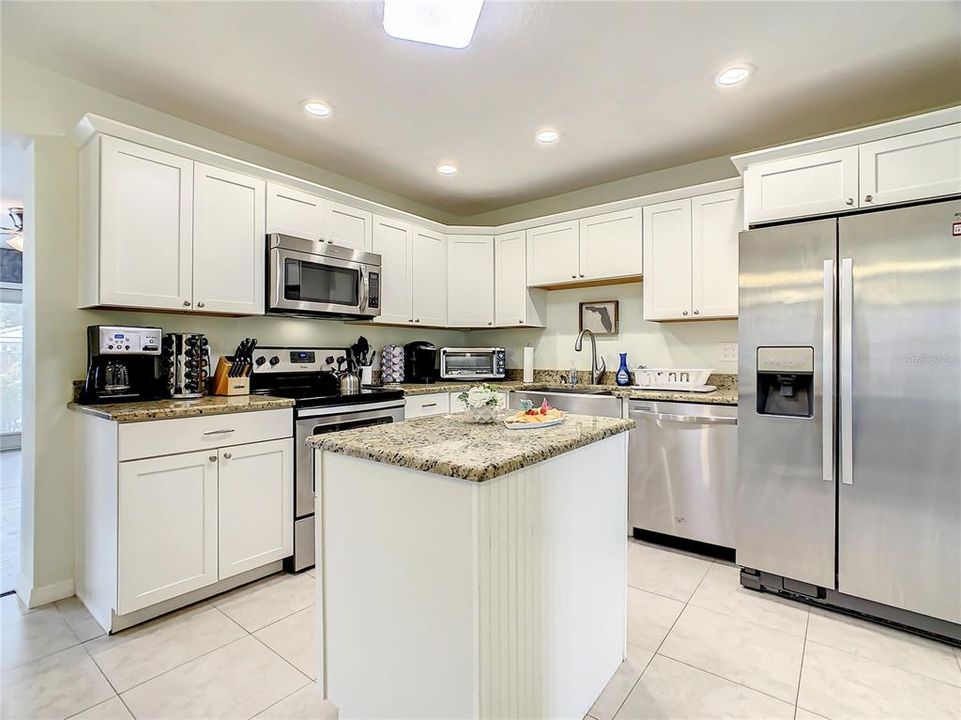 На продажу: $550,000 (4 спален, 2 ванн, 1656 Квадратных фут)