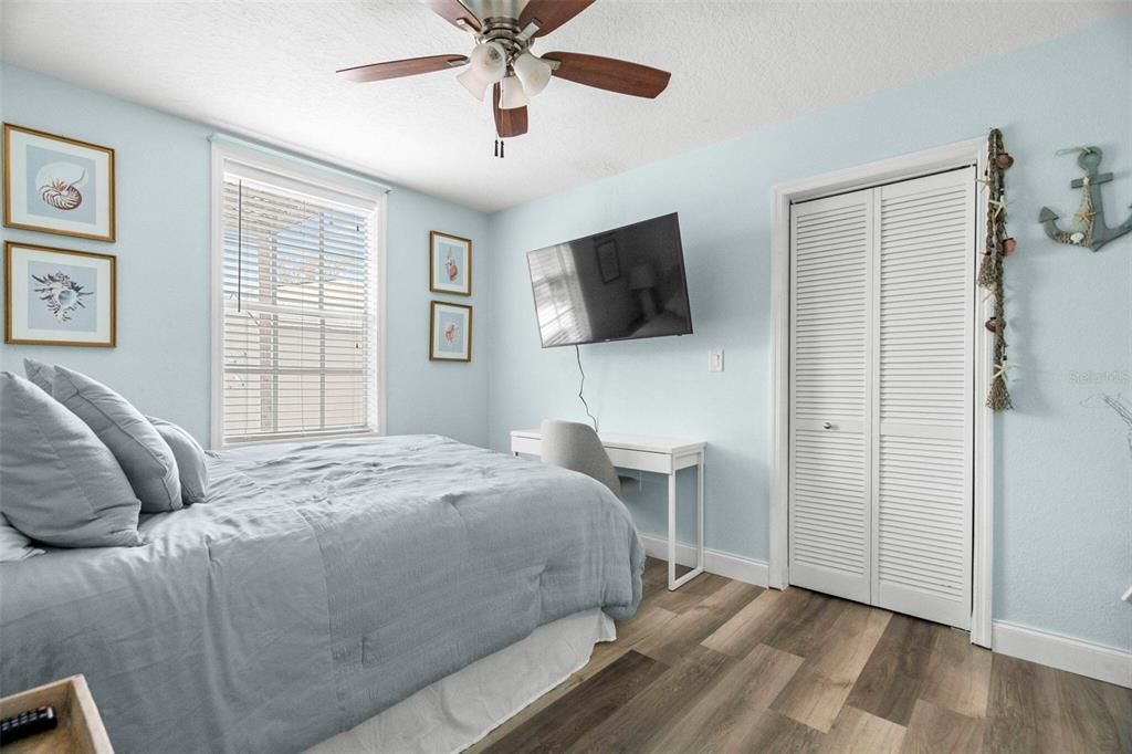 На продажу: $550,000 (4 спален, 2 ванн, 1656 Квадратных фут)