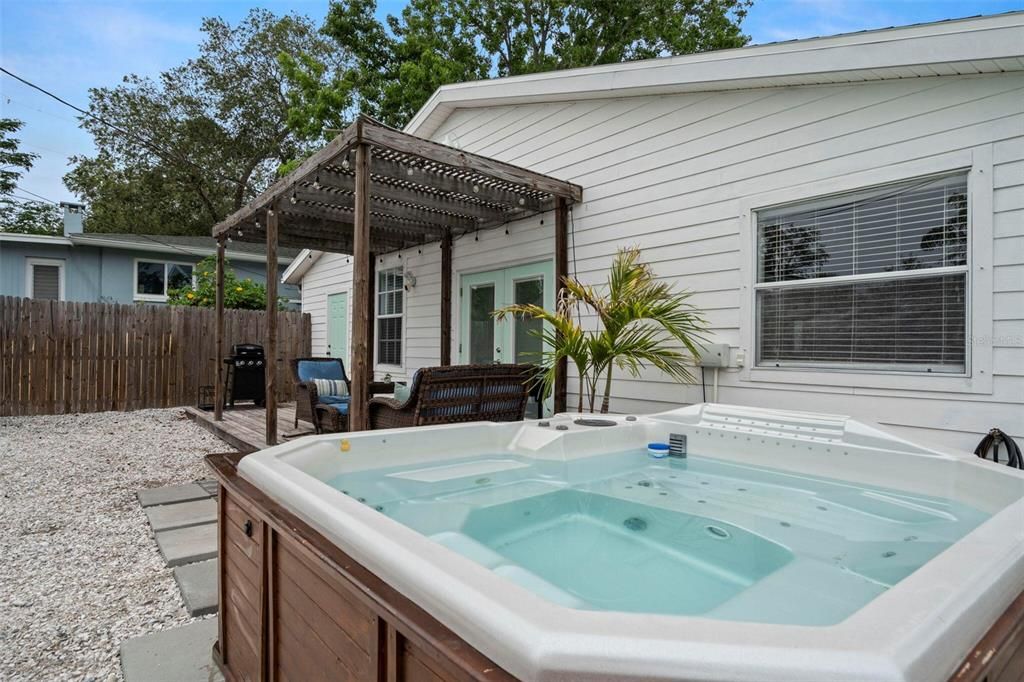 На продажу: $550,000 (4 спален, 2 ванн, 1656 Квадратных фут)