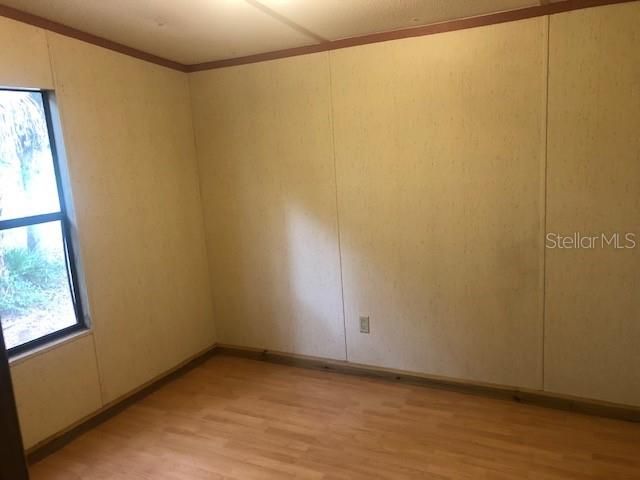 For Sale: $118,900 (3 beds, 2 baths, 960 Square Feet)