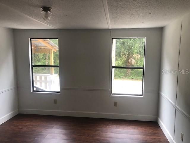 For Sale: $118,900 (3 beds, 2 baths, 960 Square Feet)