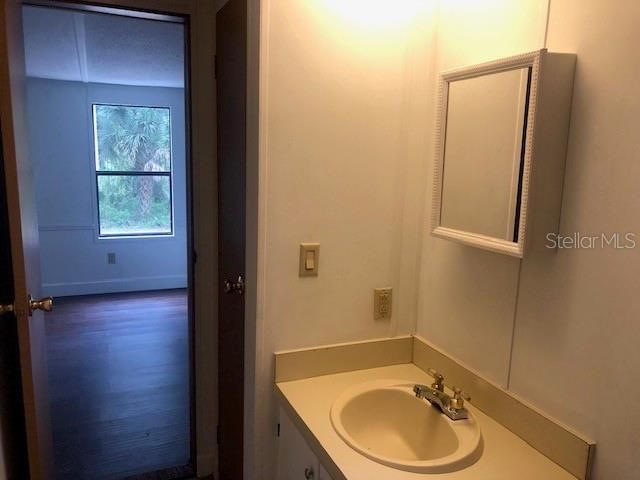 For Sale: $118,900 (3 beds, 2 baths, 960 Square Feet)