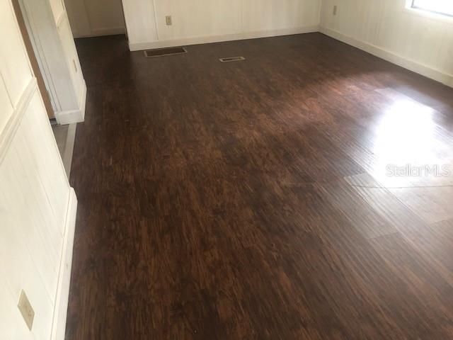 For Sale: $118,900 (3 beds, 2 baths, 960 Square Feet)