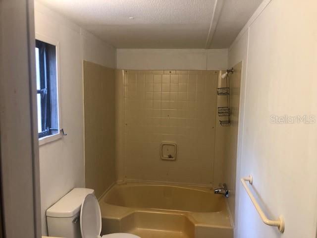 For Sale: $118,900 (3 beds, 2 baths, 960 Square Feet)