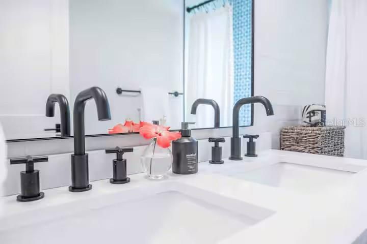 For Rent: $3,600 (3 beds, 2 baths, 1347 Square Feet)