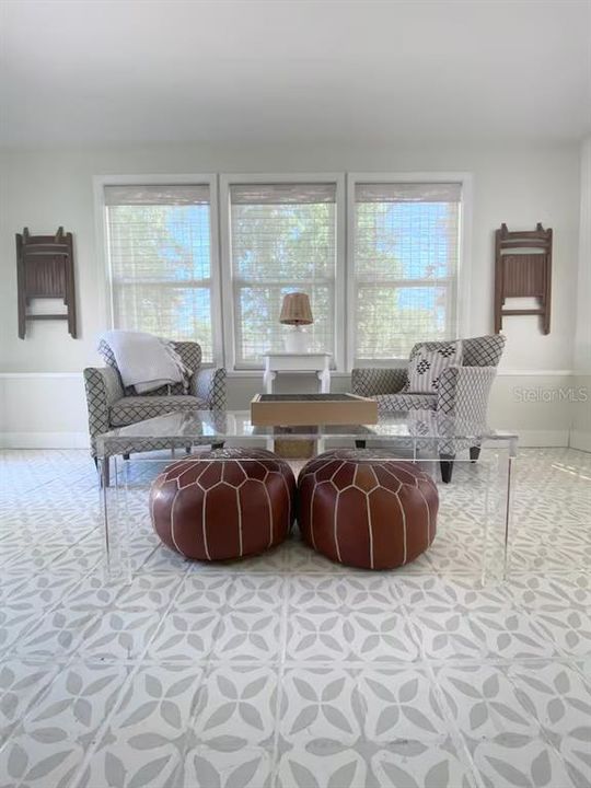 For Rent: $3,600 (3 beds, 2 baths, 1347 Square Feet)