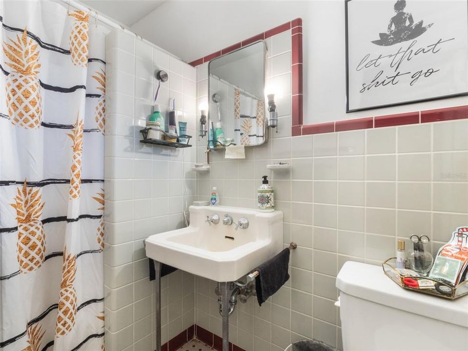 Active With Contract: $995,000 (2 beds, 3 baths, 1512 Square Feet)