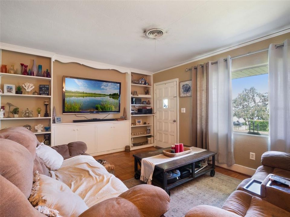 Active With Contract: $995,000 (2 beds, 3 baths, 1512 Square Feet)