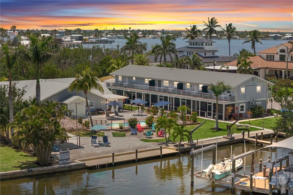 На продажу: $3,450,000 (0 спален, 0 ванн, 7400 Квадратных фут)